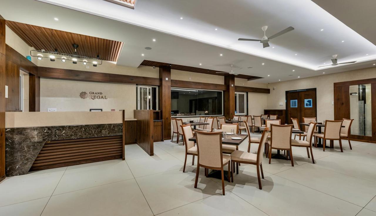 Grand Regal Hotel Chandoli Kültér fotó