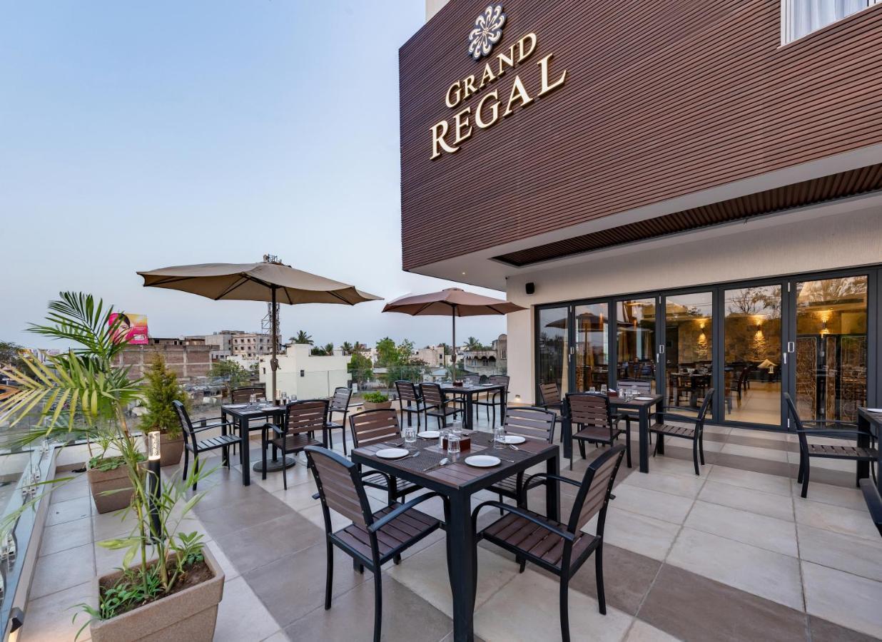 Grand Regal Hotel Chandoli Kültér fotó