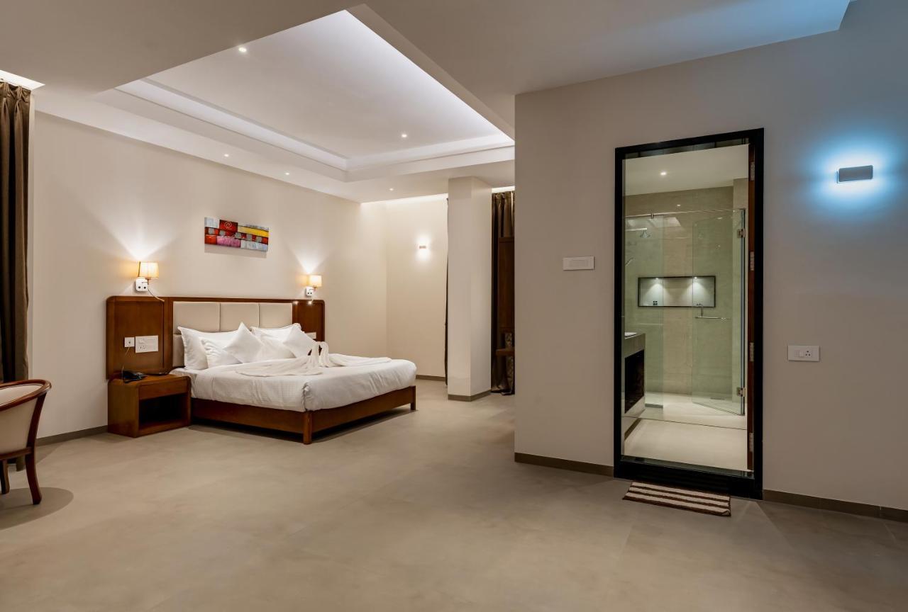 Grand Regal Hotel Chandoli Kültér fotó