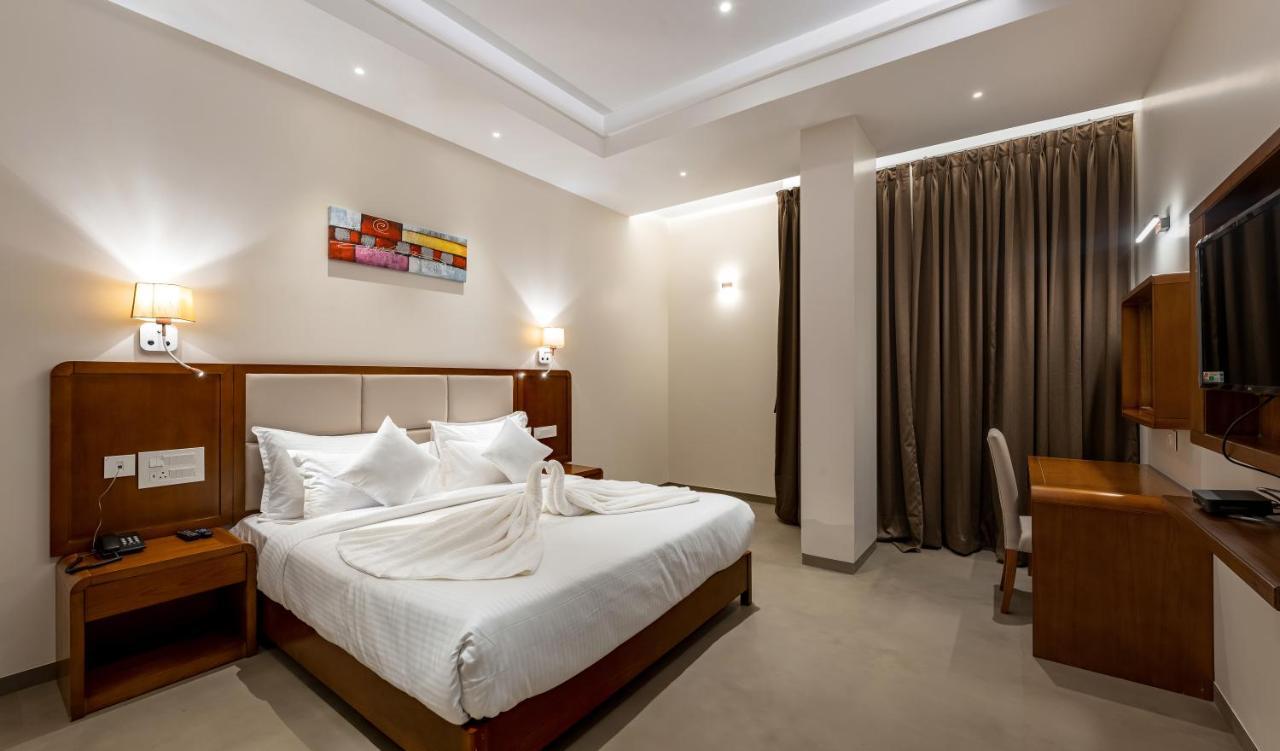 Grand Regal Hotel Chandoli Kültér fotó